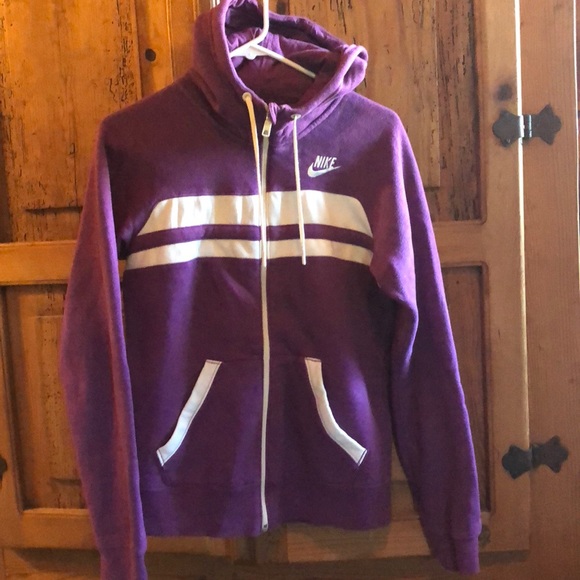 Nike Tops - Nike hoodie